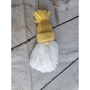 Handmade Hanging Yarn Pom Pom Christmas Gnomes Ornament Dark Yellow Hat New